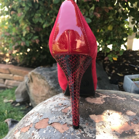 Jessica Simpson Heels - Picture 4 of 11